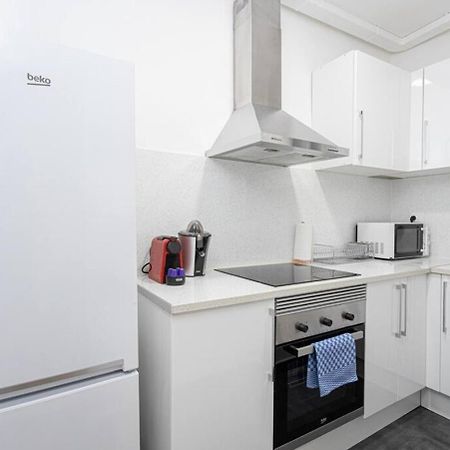 Bright 3Bdr Near To The Metro Apartment L'Hospitalet de Llobregat Exterior photo
