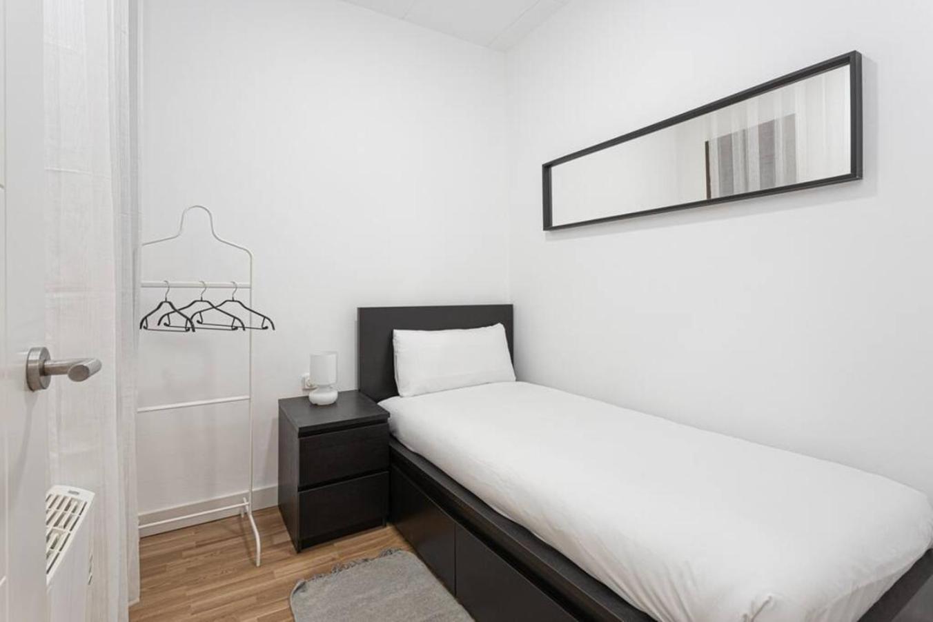 Bright 3Bdr Near To The Metro Apartment L'Hospitalet de Llobregat Exterior photo