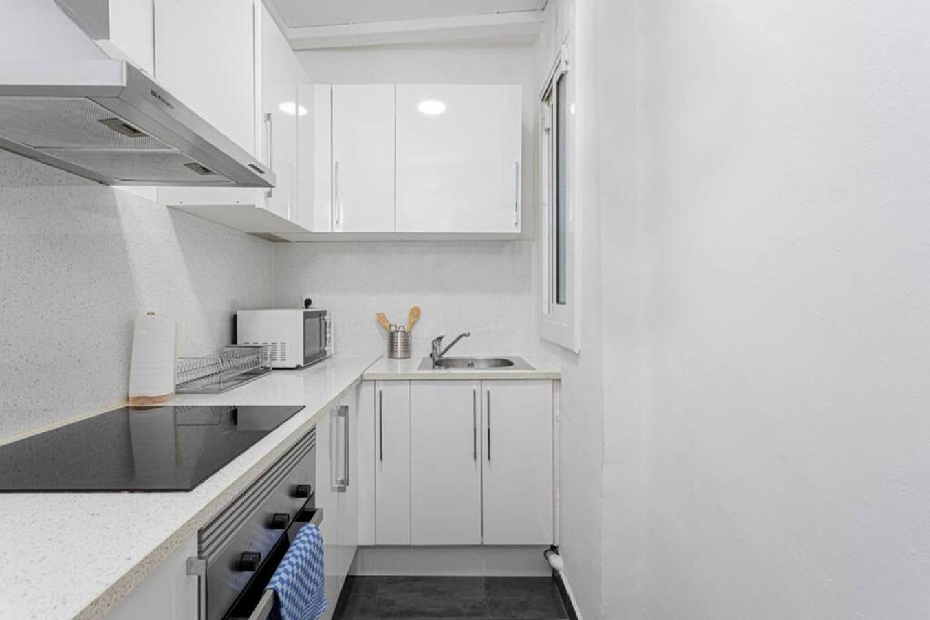 Bright 3Bdr Near To The Metro Apartment L'Hospitalet de Llobregat Exterior photo
