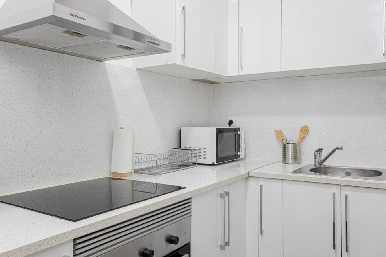 Bright 3Bdr Near To The Metro Apartment L'Hospitalet de Llobregat Exterior photo
