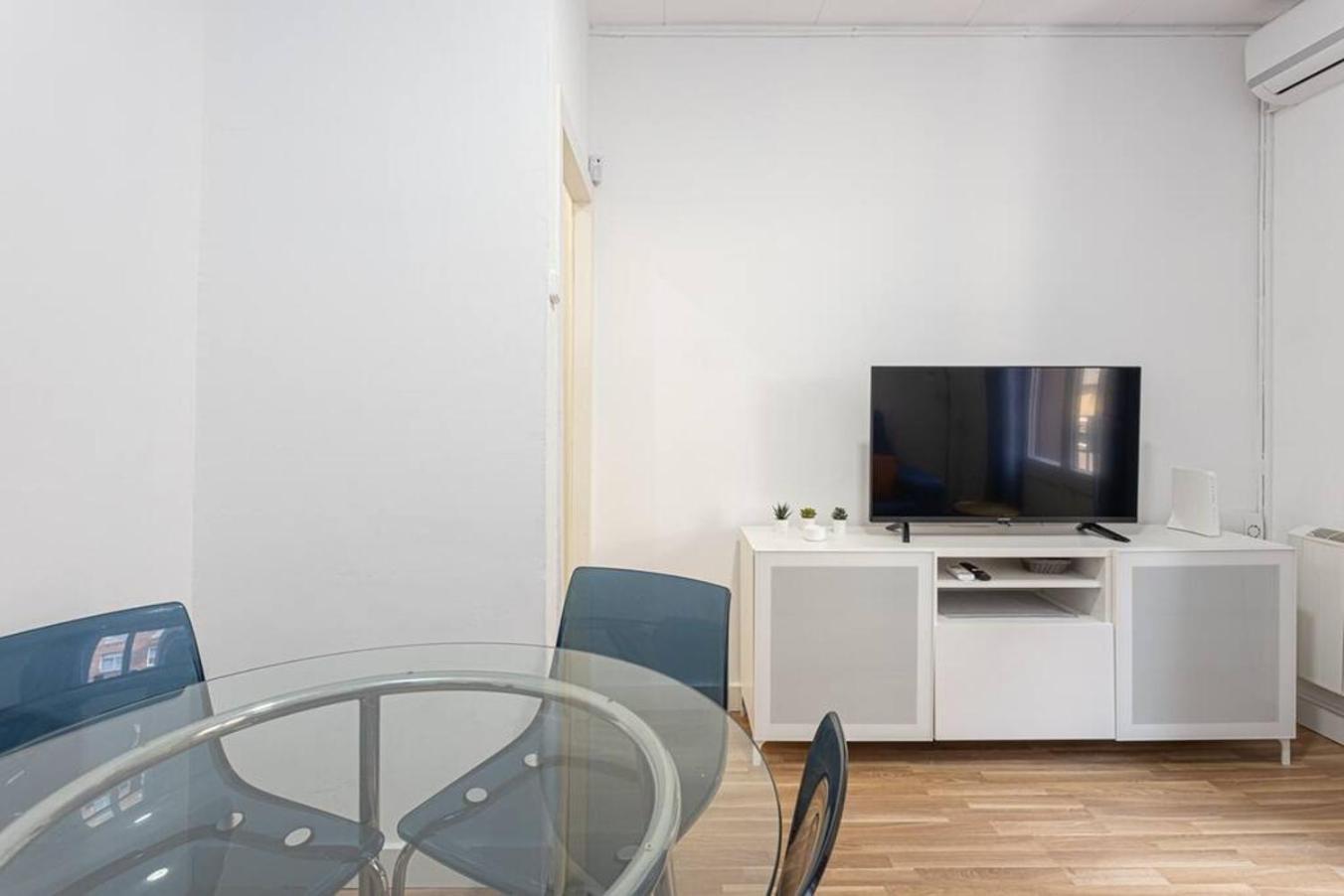 Bright 3Bdr Near To The Metro Apartment L'Hospitalet de Llobregat Exterior photo