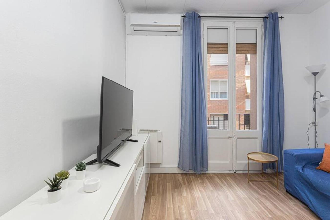 Bright 3Bdr Near To The Metro Apartment L'Hospitalet de Llobregat Exterior photo