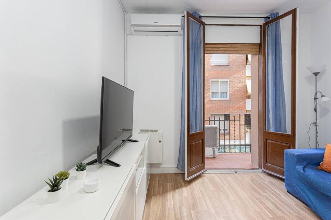 Bright 3Bdr Near To The Metro Apartment L'Hospitalet de Llobregat Exterior photo